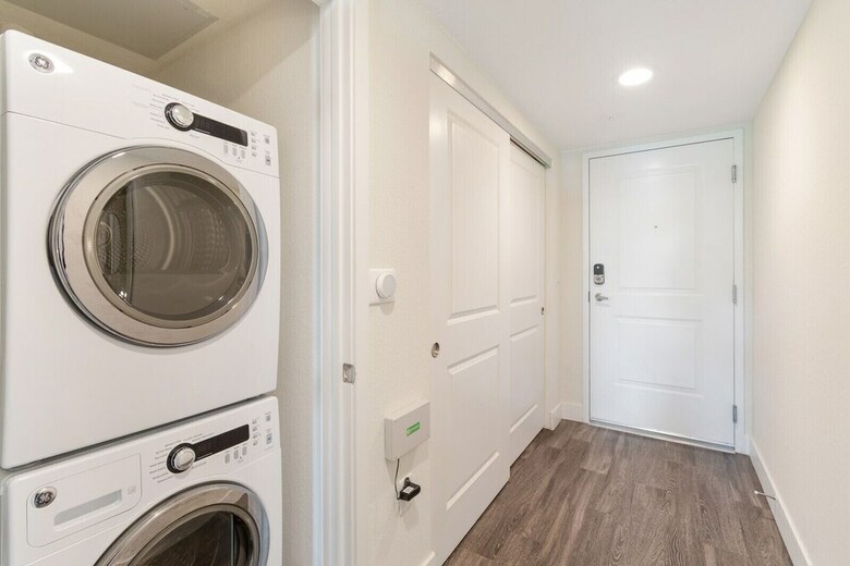 Biscayne Townhomes By Sextant