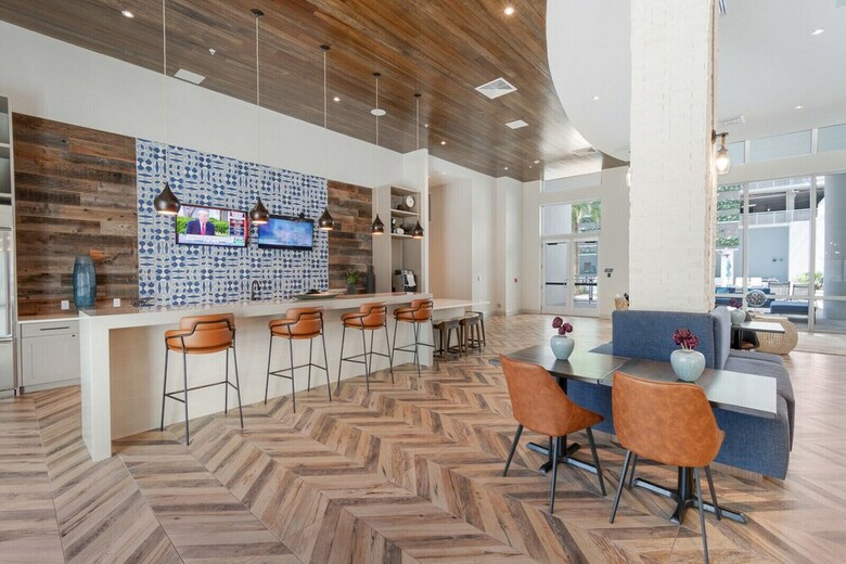 Biscayne Townhomes By Sextant