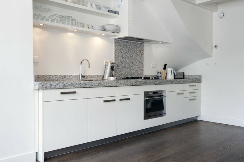 Charles Apartment