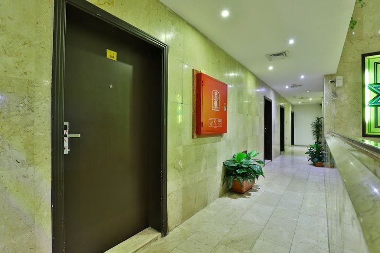Oyo 446 Mas Hotel