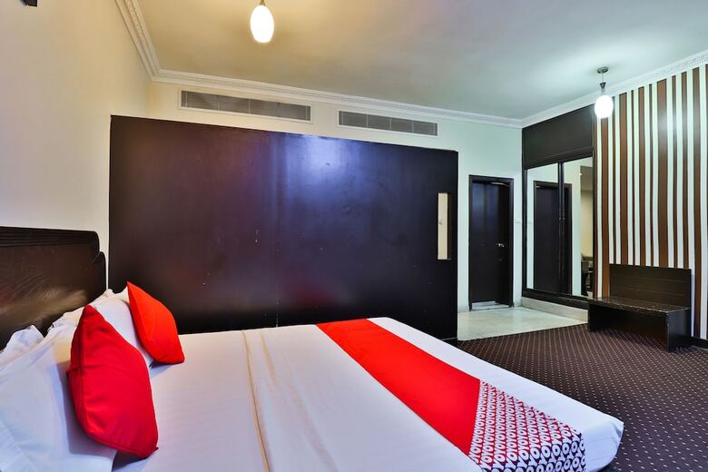 Oyo 446 Mas Hotel