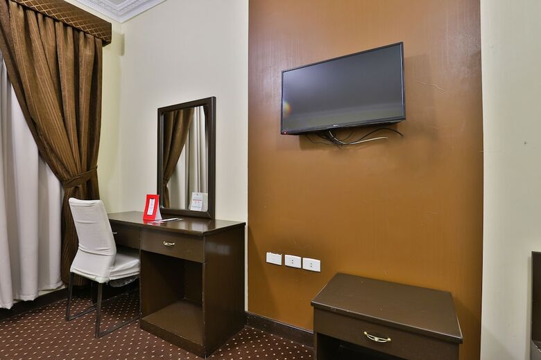 Oyo 446 Mas Hotel