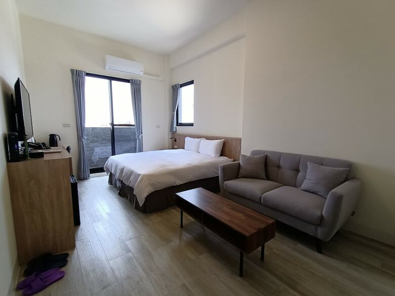 Hotel Meet Secret