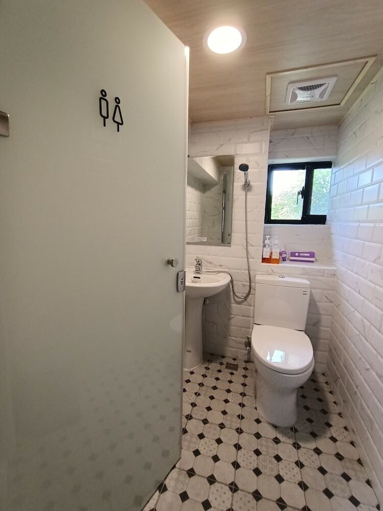 Hotel Meet Secret