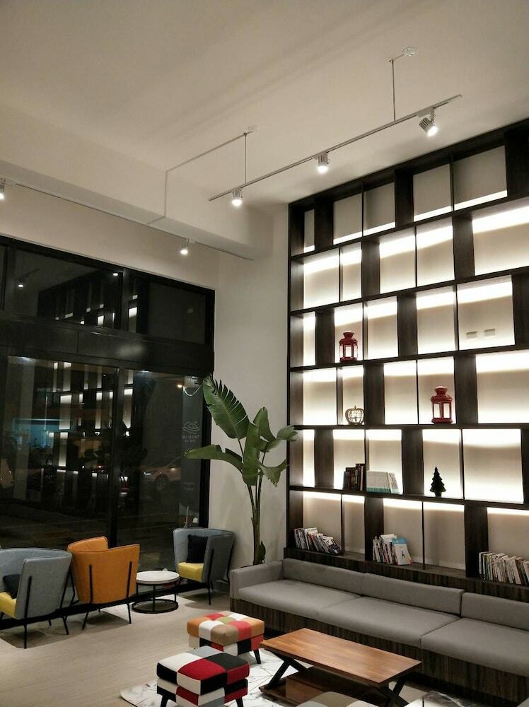 Hotel Meet Secret
