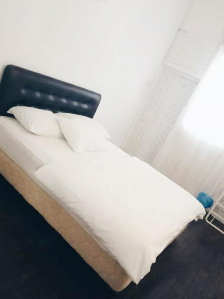 Hotel Time Capsule Retreat