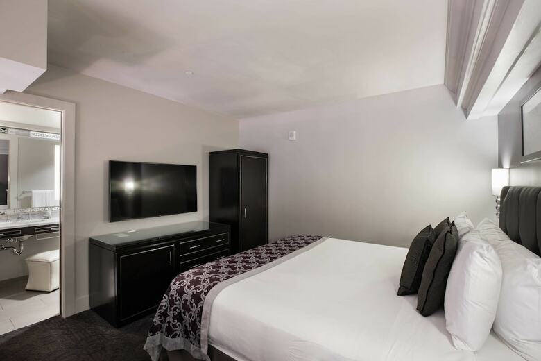 Ambassador Hotel Kansas City, Autograph Collection