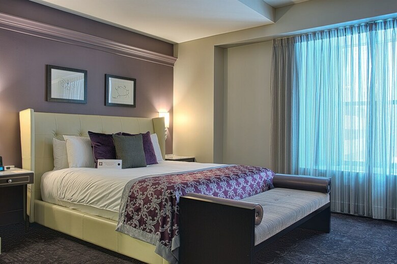 Ambassador Hotel Kansas City, Autograph Collection