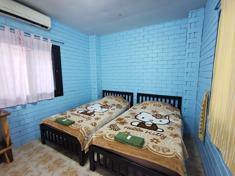 Hotel Flight Hut