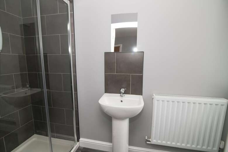 Aparthotel West Brom- Premium Stay