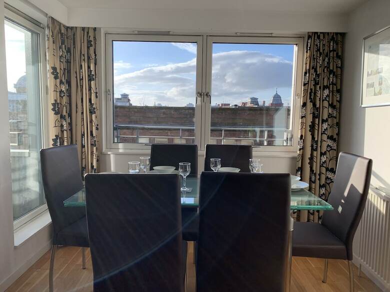 Tolbooth Apartments