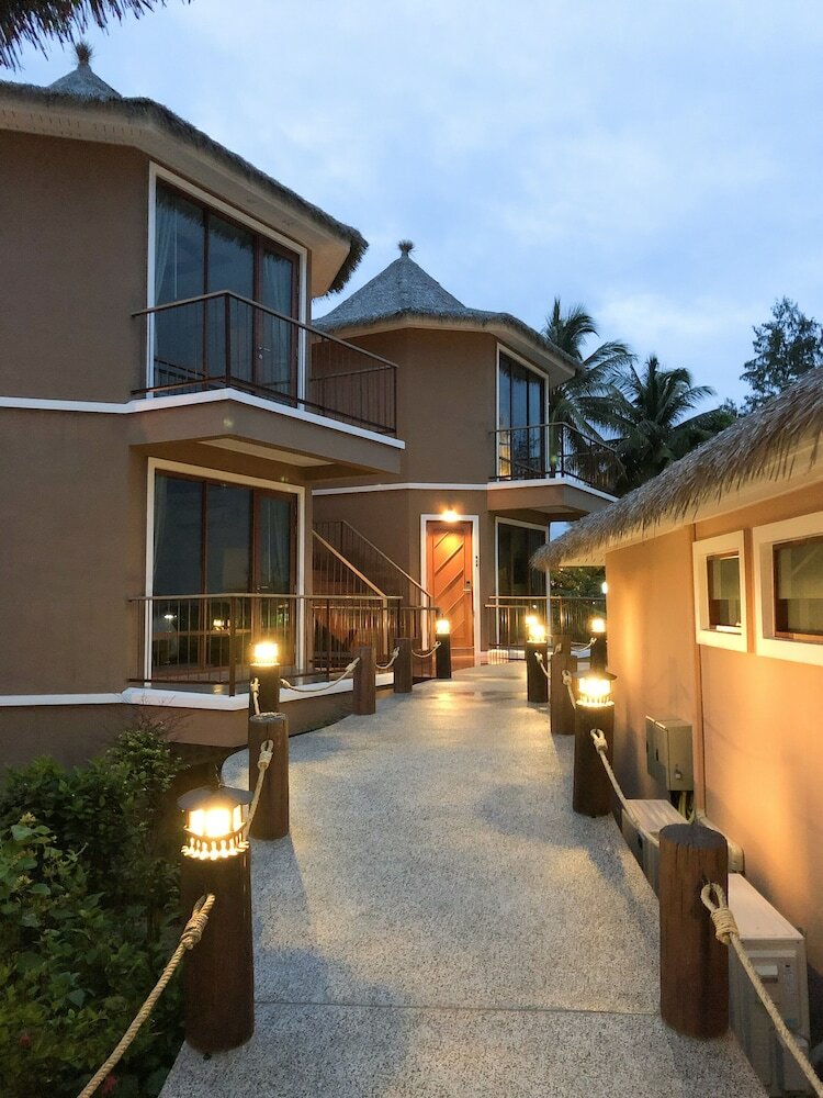 Hotel Seaman Resort