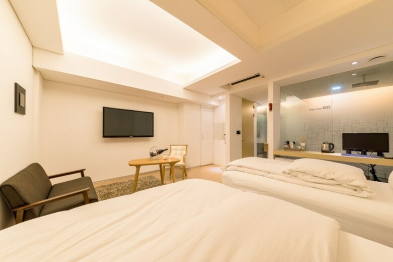 Smart Tourist Hotel