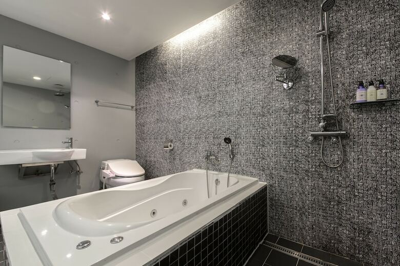Smart Tourist Hotel