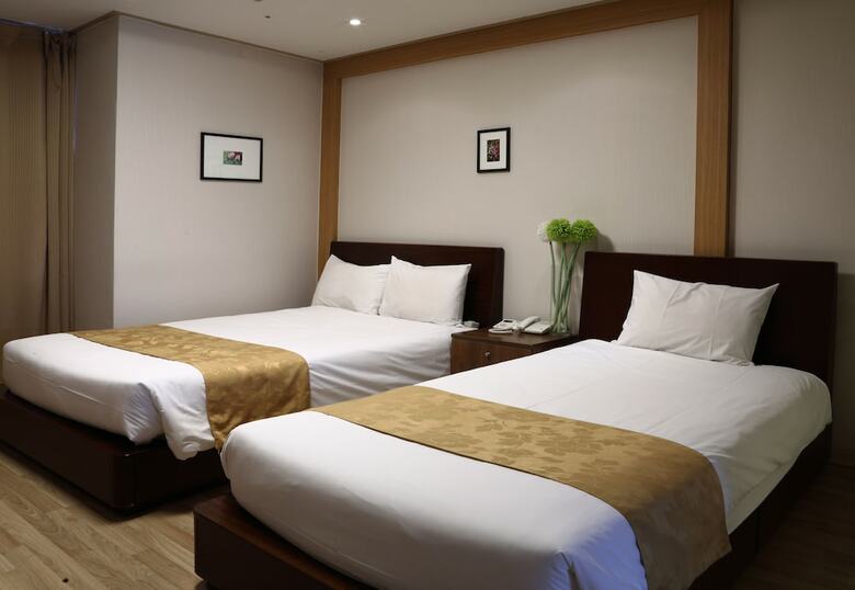 The Hotel Yeong Jong