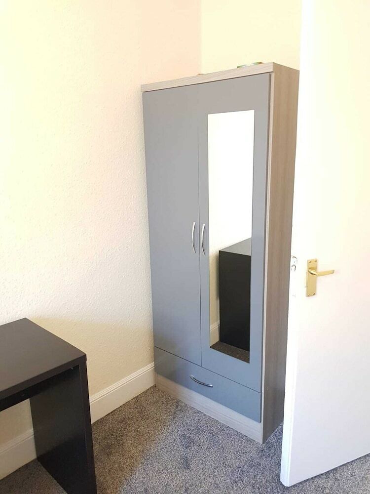 Apartamento Convenient, Clean And Comfortable Flat #2