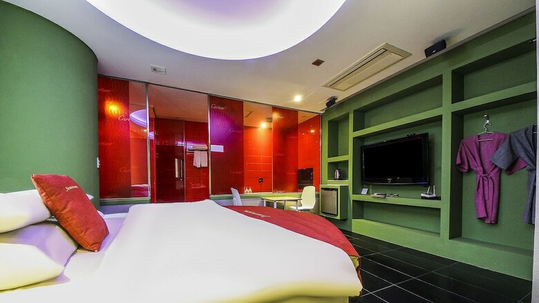 Hotel On