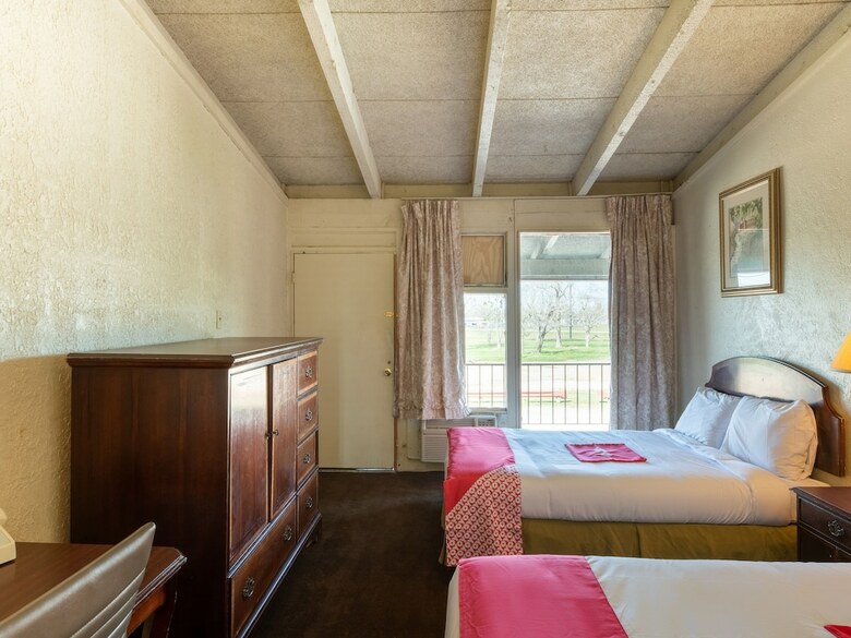 Motel Oyo Hotel Bay City Tx-35