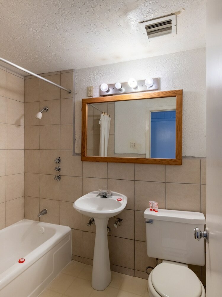 Motel Oyo Hotel Bay City Tx-35