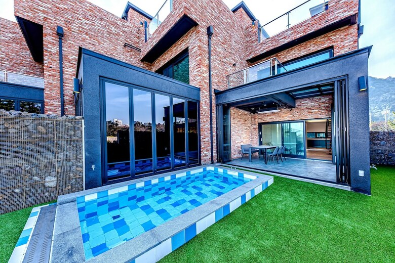 Ocean Brick