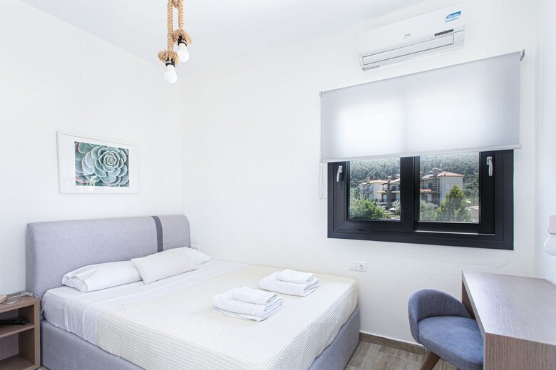 Apartamentos Kokkinos