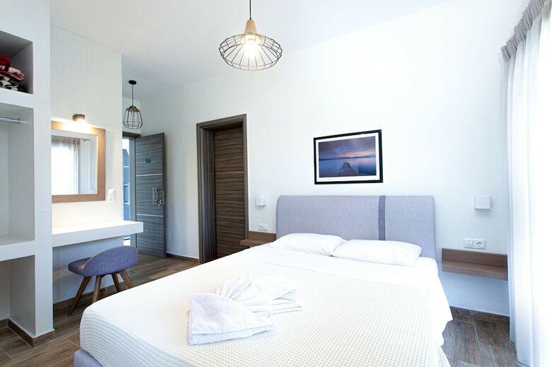 Apartamentos Kokkinos