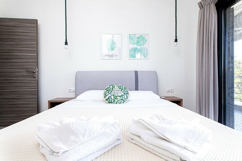 Apartamentos Kokkinos
