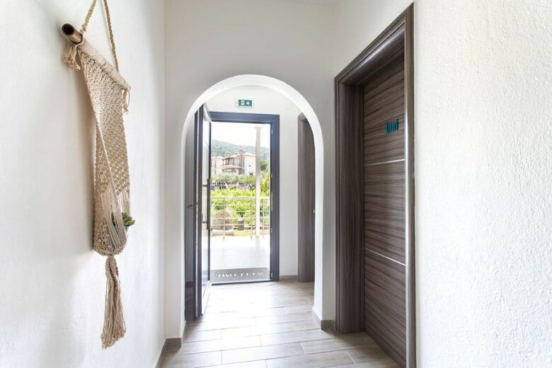 Apartamentos Kokkinos