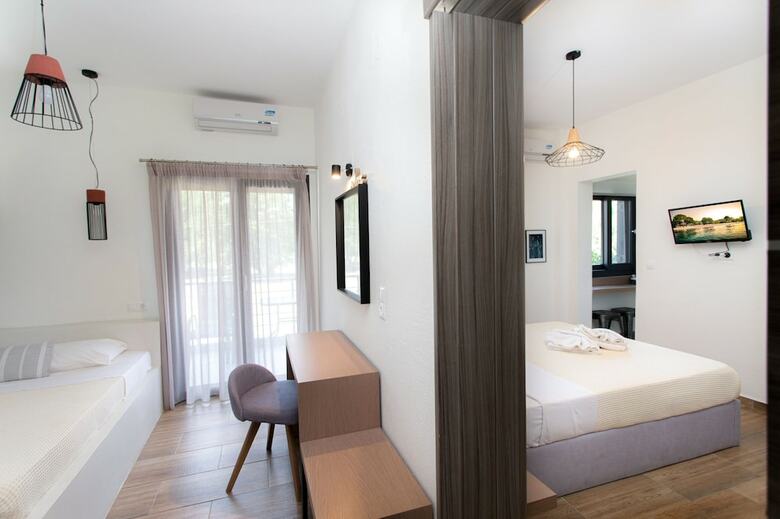 Apartamentos Kokkinos