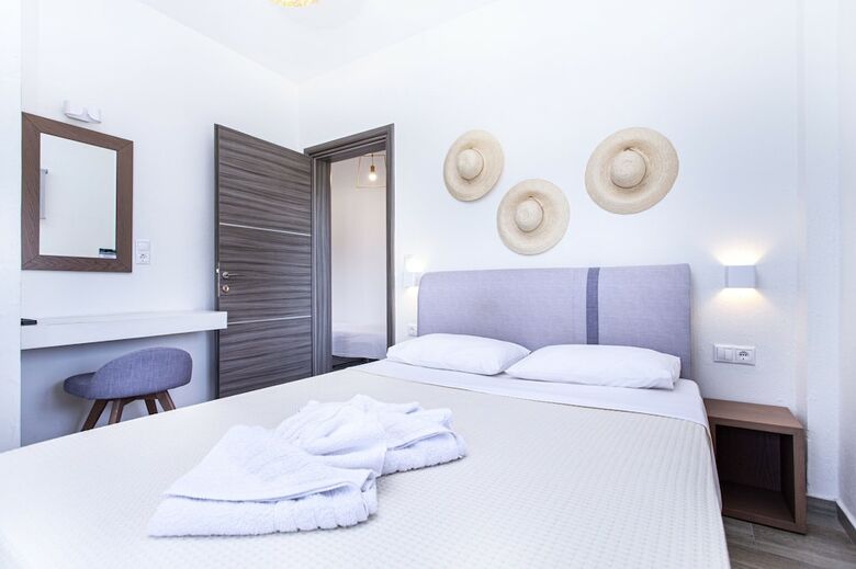 Apartamentos Kokkinos