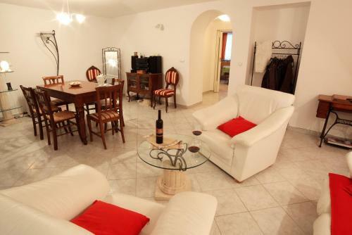 Apartment Antique Forum