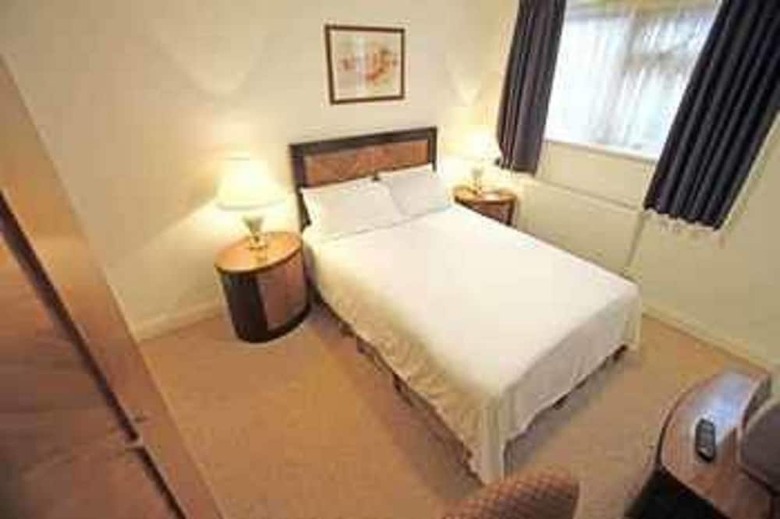 Russ Hill Hotel