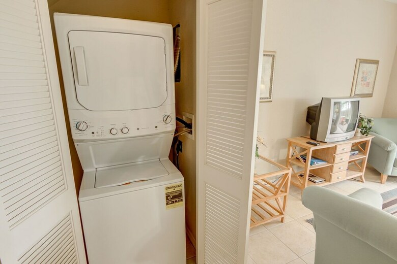 Lovely 4bd Th Hot Tub Coral Cay-2412cc