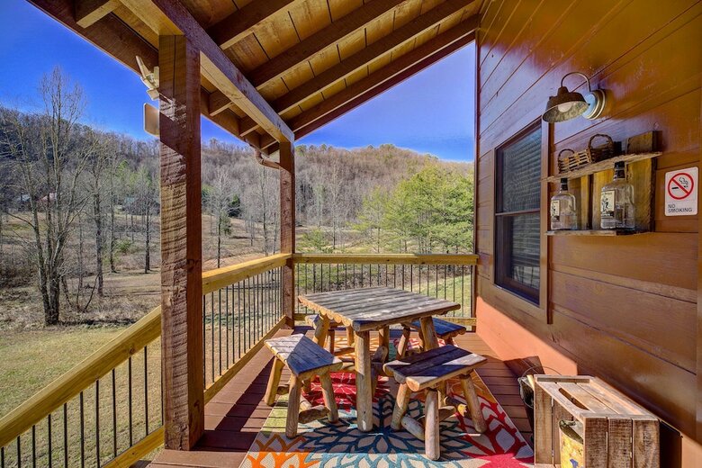 Cabana Tennessee Charm