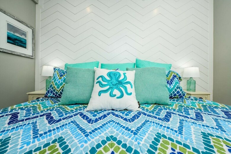 Teal Currents