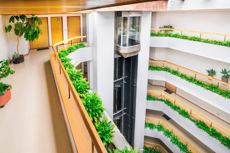 Aparthotel Lloyd's Apartasuites Parque 93