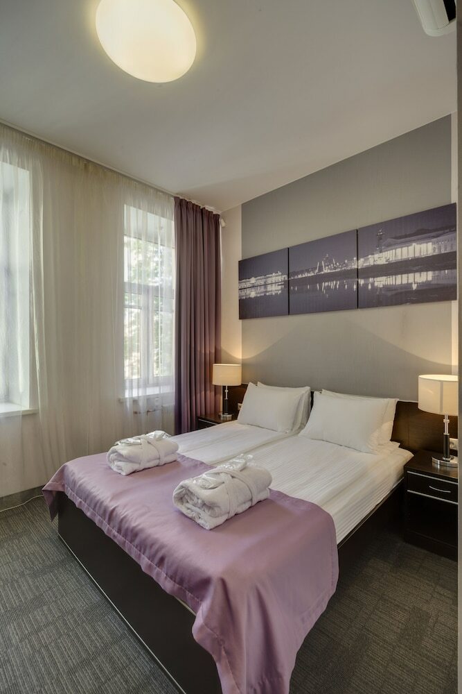 Mary Hotel