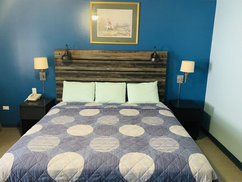 Motel Travelers Inn And Suites