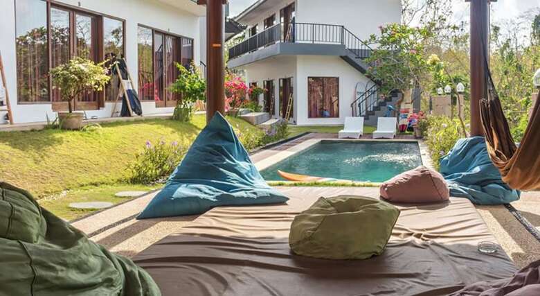 Hotel Bombora Surf Camp