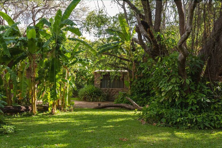 Posada Kunene River Lodge