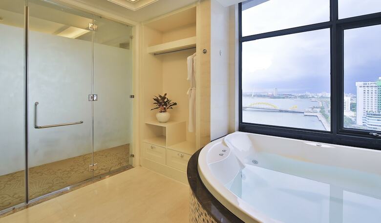 Brilliant Hotel