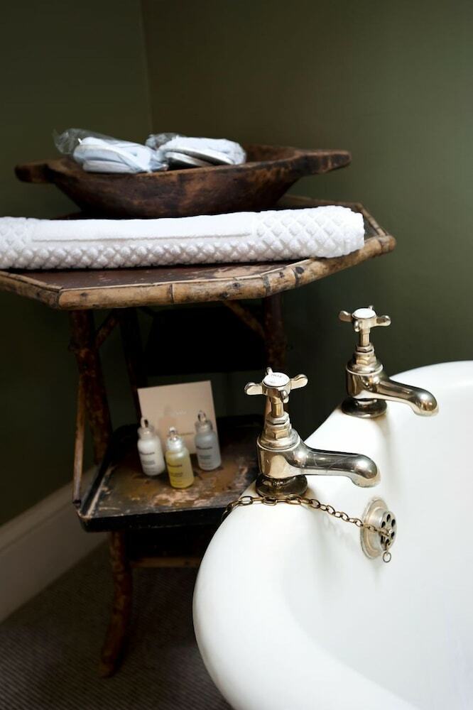 Charlton House Spa Hotel