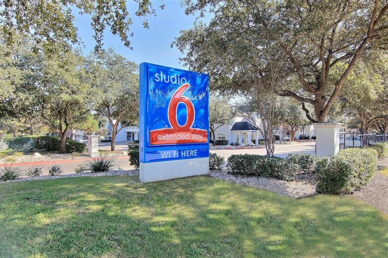 Motel Studio 6 Austin, Tx - Midtown