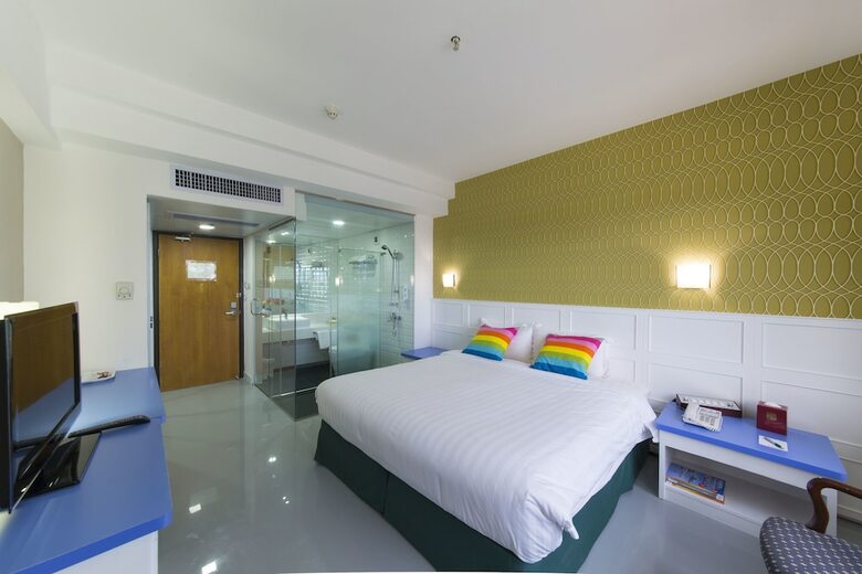 Hotel Silvermine Beach Resort