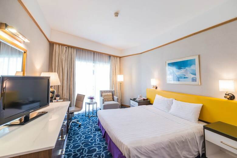 Hotel Silvermine Beach Resort