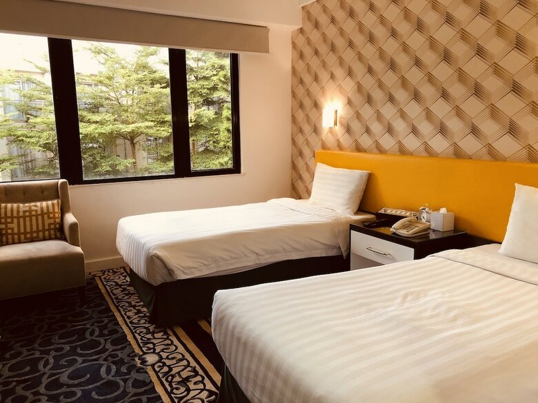 Hotel Silvermine Beach Resort