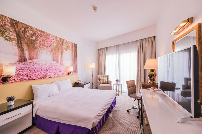 Hotel Silvermine Beach Resort