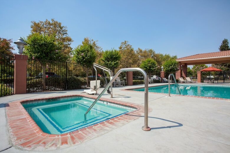 Hotel Holiday Inn Express & Suites Davis - University Area