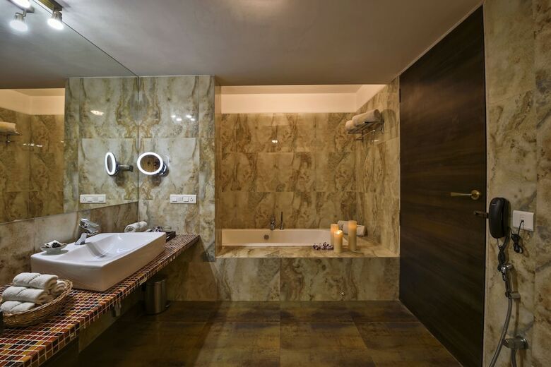 Hotel The Fern Samali Resort