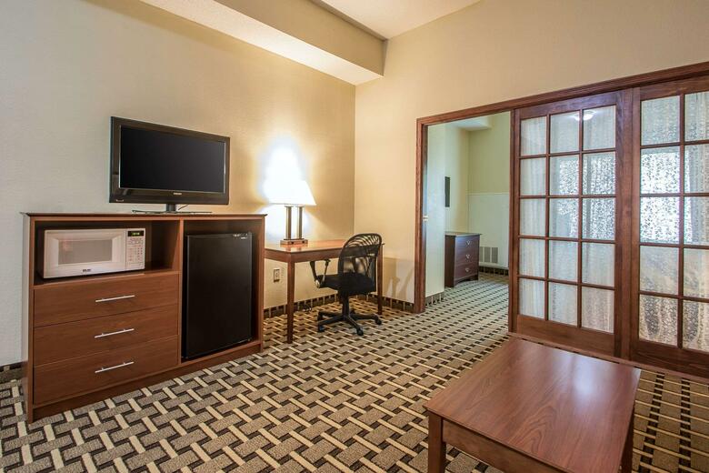 Hotel Quality Inn & Suites